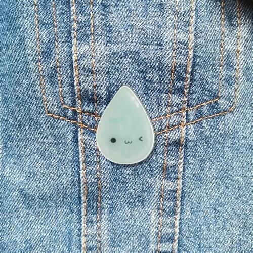 Fashion Womens Brooch Cute Water Drop Lapel Pins For Backpacks Cartoon Acrylic Jewelry Badges Hat Clothes Accessories Wholesale