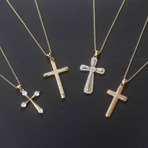 Luxury Gold Plated Crystal Cross Pendant Necklace Elegant Gems White Zircon Necklace Anniversary Gifts Banquet Women Jewelry