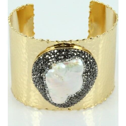 Luxury natural big irragular freshwater pearl bead charms pave rhinestone adjustable wide open hammered bangle cuff for women