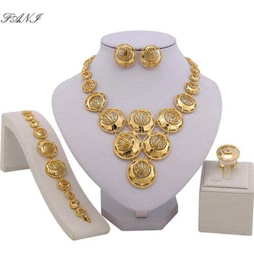2017 Wholesale Nigerian Beads Wedding Jewelry Set Bridal Dubai Gold Color Jewelry Sets African Beads Jewelry Set women customer