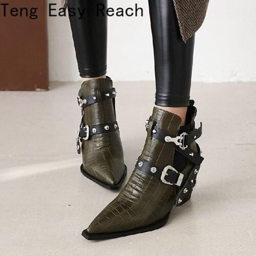 New Ankle Boots Metal Studded Rivets Short Boots Woman Pointy Toe Buckle Straps Motorcycle Boots Cut Out Fashion Cool Shoes