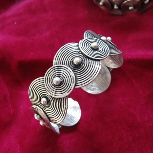 Guizhou ethnic style personalized jewelry handmade Miao silver bracelet face size pattern nail bracelet