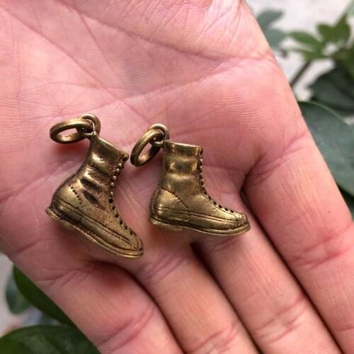 CHINA pure copper bronze fengshui childrens shoes small Statue ornaments Metal crafts family decorations pendant