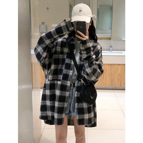 Large womens Plaid Shirt coat spring and Autumn New Korean loose port style cardigan