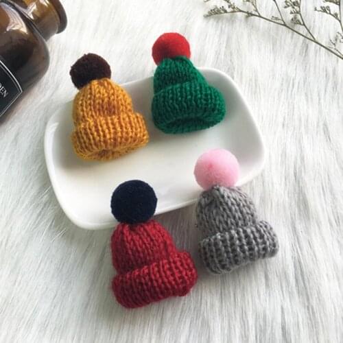 1 PC Cute Mini Woolen Knitted Pompon Hat Brooch Pin For Women Sweater Shirt Suit Collar Badge Corsage Pins Fashion Jewelry