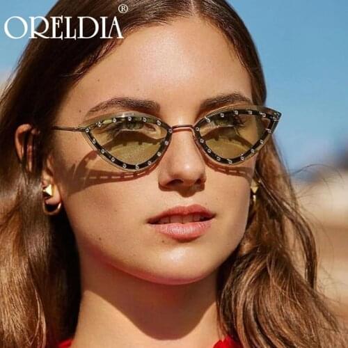 New Crystal Triangle Cat Eye Sunglasses For Women Unique Elegant Gradient Green Black Sun Glasses Female Alloy Rimless Eyewear