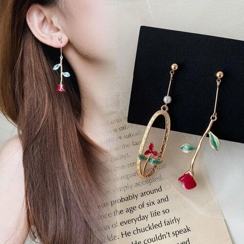 French Retro Asymmetric Rose Earrings Womens Sweet Cute Fashion Flower Floral Pendant Fish Hooks Dangle Earrings For Girls