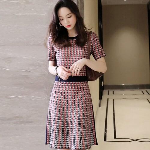 One-Piece Korean Short-Sleeved Knitted Sweater Dresses Female 2021 Summer New Contrasting Houndstooth Waist Knitted Dresses
