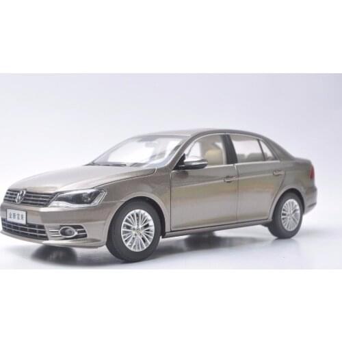 1:18 Diecast Model for Volkswagen VW New Bora 2013 Gold Alloy Toy Car Miniature Collection Gifts Jetta US