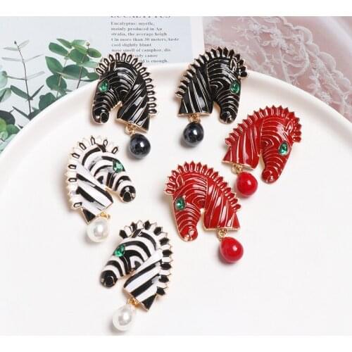 Fun Creative Cartoon Horse Zebra Pearl Earring for Women Stud Ornaments Statement Girl Teen Animal Jewelry Accessories Oorbellen