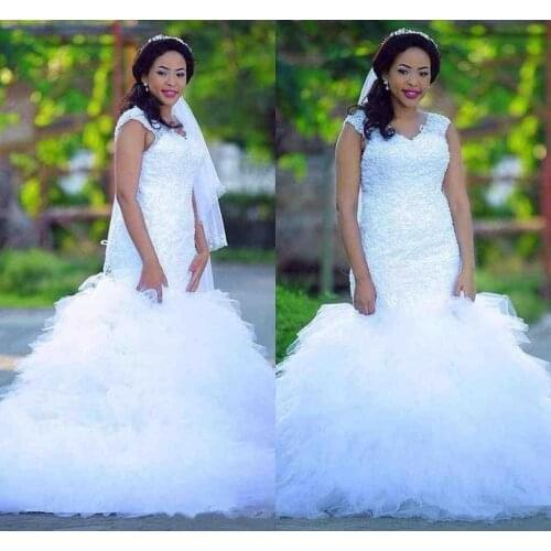 African Mermaid Wedding Dresses 2022 Plus Size Tassel Court Train V neck Appliques Beaded Lace Wedding Dress Bride Dress