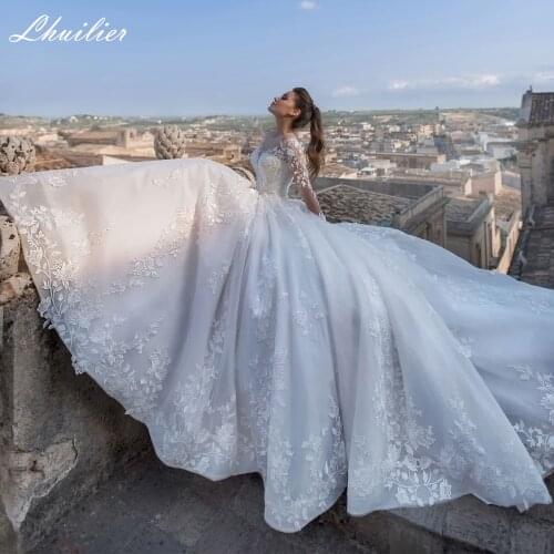 Lhuilier A Line Lace Appliques Wedding Dresses 2021 Full Sleeves Scoop Neck Floor Length Bridal Gowns Chapel Train