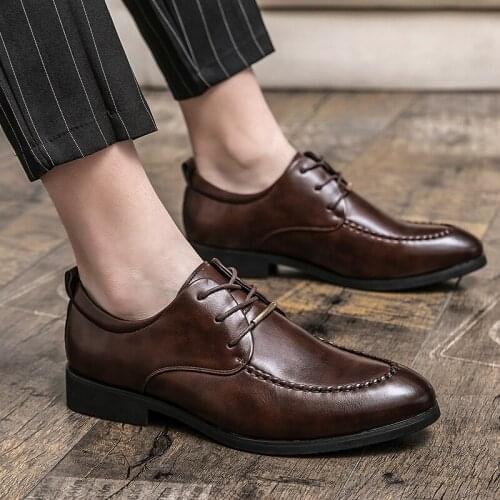 Korean mens leather flat shoes superfine fiber leather fashion mens business dress casual shoes pointed black shoes Oxford CIM