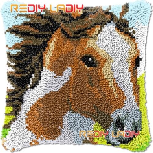 Latch Hook Cushion Cover Fiery Stallion Needlepoint Kits Chunky Acrylic Yarn Crocheting Pillow Case Arts & Crafts