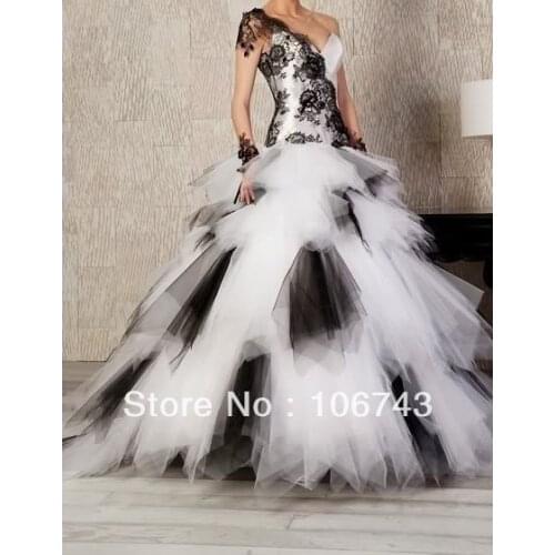 2021 Ball Gown None vestido tule V-neck New Style Hot Sale Sweet Lace Custom Size Bridal black and white Bespoke Wedding Dresses