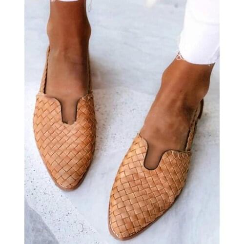 Women flats shoes woman vintage PU leather plus size pointed toe buckle strap shoe chaussures femme zapatos mujer sapato