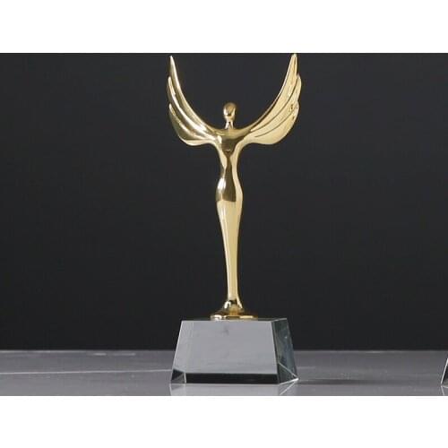 European modern minimalist Home Furnishing creative living room cabinet desk model room decor Oscar trophy ornaments
