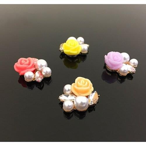50pcs Plastic Rose Flower Pearl Crystal Stones Rhinestone Applique strass Flatback Buckle Button Accessories Embellishment Craft