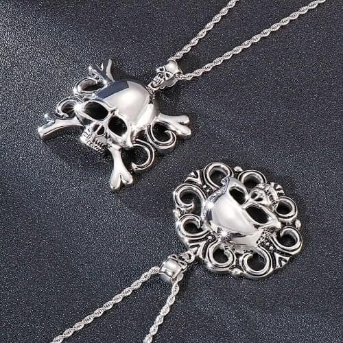 European and American retro domineering pirate skull mens titanium steel pendant