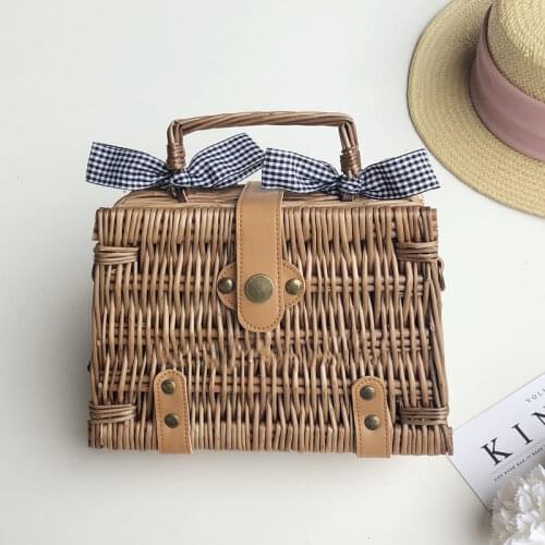 2021 New Handmade Bohemian Womens Handbags Summer Straw Beach Bag Square Rattan Bow Female Bags Fashion Designer Shopper Purse