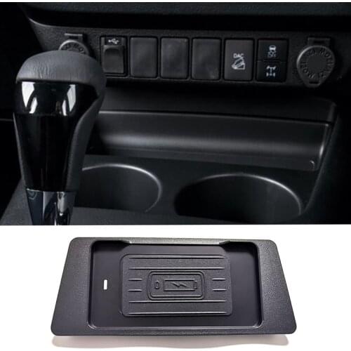 15W fast charging QI wireless charger phone charger charging plate panel charging holder for Toyota Hilux 2016-2021 for iPhone