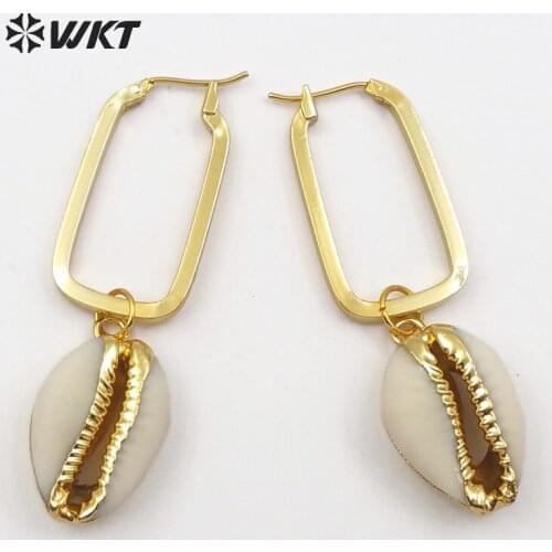WT-E449 Natural Raw Cowrie With Gold Trim Mosaic Rectangle Metal Hoop Charm Earring Women Bohemia Style Dangle Earring