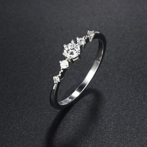 Bettyue Classic Engagement Ring 6 Claws Design Geometry Shape Silver Plated Fashion Female Women Wedding Band
