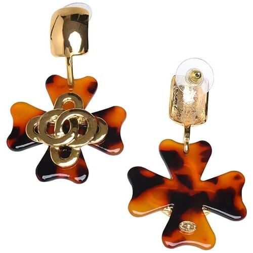 High Quality Golden Stylish Earrings For Women 2021 to.Us Acrylic Fashion Accessories Drop Custom Earrings Holiday Gifts