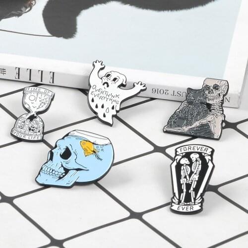 Time hourglass Skull fish tank Ghost Dead Couples coffin Cat Skeleton Pins Brooches For Women Men Enamel pin Metal Badge Jewelry