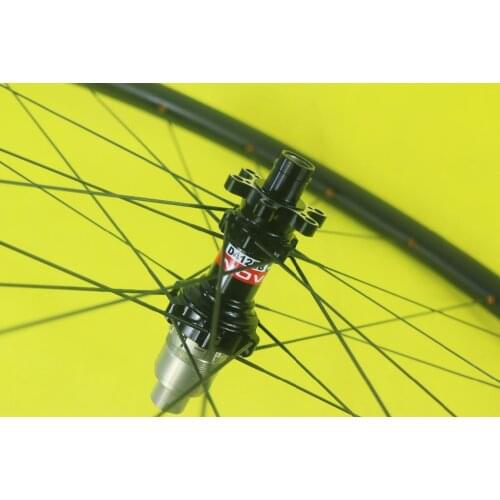 680g ULTRA LIGHT 29er MTB XC race 30mm hookless straight pull carbon rear wheel Novatec D412SB hub 29" clincher tubeless
