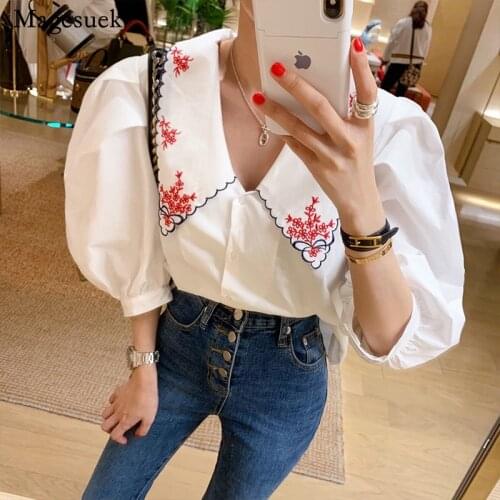 2021 Spring Sweet Women Tops Korean Summer Puff Half Sleeve Loose Shirt Floral Embroidery Turn Down Collar Blouse Blusas 14173