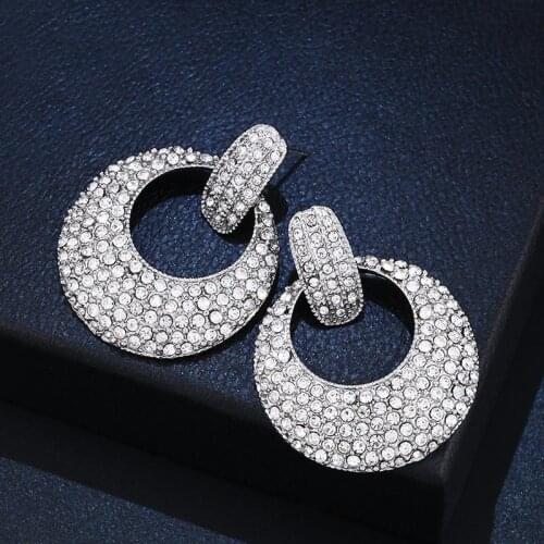 2021 New Europe Crystals from Swarovskis Personality Sexually simple zircon earrings jewelry Fit Women and female