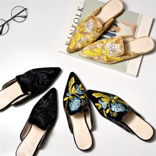 Half Slippers Female 2021 Summer Embroidered Shoes Outer Wear Pointed Fashion Flats Sandals Suede Slippers Flat Mules Shoes Slid