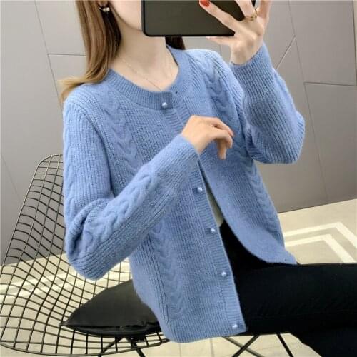7356 (No.1, row 1, west room upstairs) spring new round neck T-shirt pearl button long sleeve womens cardigan 47