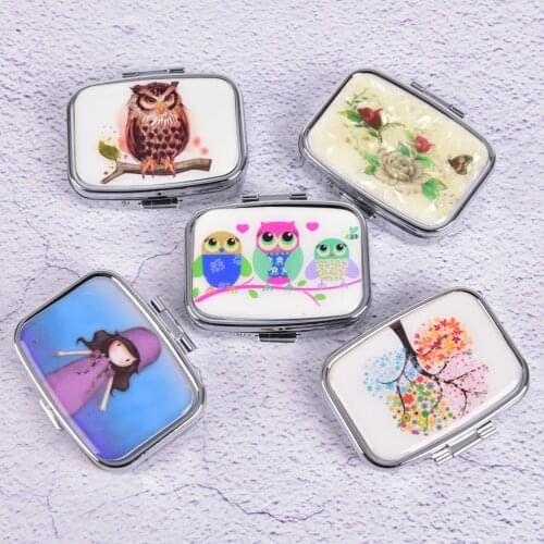 Colorful Portable Pill cutter Splitters Metal Pill box Folding pill case container for Medicines Organizer color random