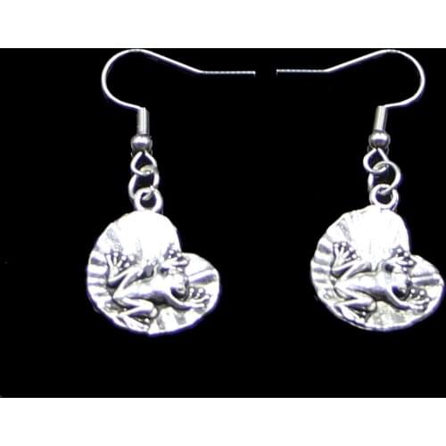 Fashion Handmade Simple Design 18*17mm Frog On Lily Pad Drop Earrings For Women Gift Fashion Jewelry Cute Small Object