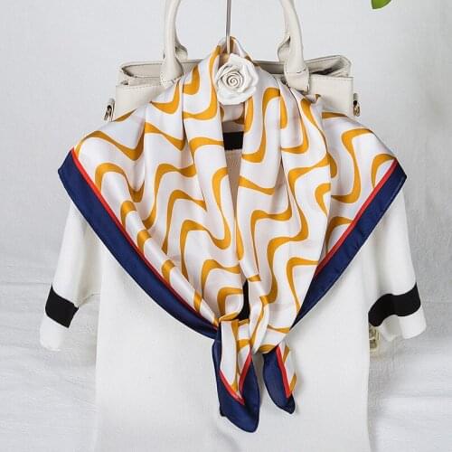 Satin Silk Scarf For Ladies Wave Stripes Printed Square Head Bandana NeckerChief Handkerchief For Girls Fahsion Neck Hair Scarfs