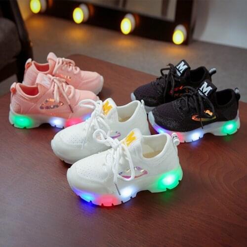 LED Baby Lightweight Socks Shoes Boys And Girls Sports Sneakers Breathable Childrens Shoes With Flashing Lights And Soft