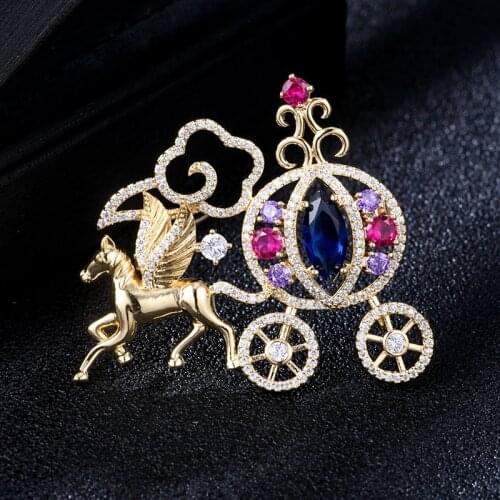 2020 Creative Carriage Brooches for Women Men Shining AAA Cubic Zirconia Animal Horse Pins Party Wedding Jewelry Christmas Gift
