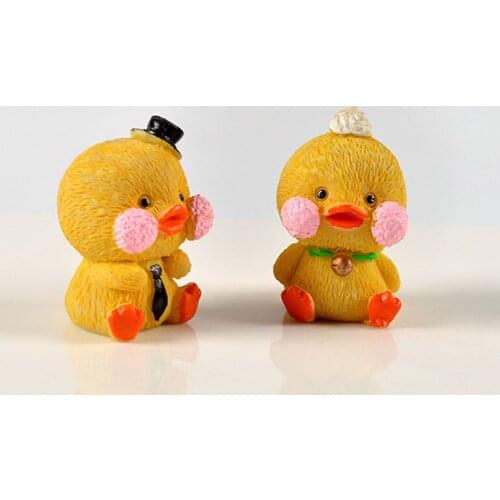 4 PCS Cartoon Car Ornament Resin Ducks Car Panel Decoration Cute Mini Yellow Duck Toy Auto Interior Accessories Hanging Ornament