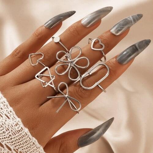 Tocona 7pcs/sets Big Flowers Silver Color Ring Sets for Women Cute Hollow Out Heart Bowknot Alloy Metal Jewelry Anillo 19717