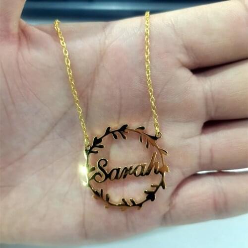 Personalized Cute Wreath Name Necklace Fashion Jewelry Stainless Steel Gold Color Circle Nameplate Necklace Gifts For Friends