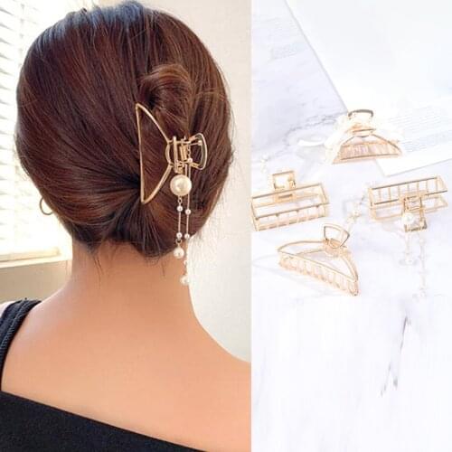 Women Elegant Gold Hollow Geometric Metal Hair Claw Vintage Hair Clips Hairpin Geometric Metal Hair Claw Retro Hairpin Hair Claw