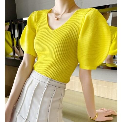 Summer New Women Elegant Knit Puff Sleeve Knitted Casual Knitwear Blouse Ladies Chic V Collar Short Sleeve Sweater Tops