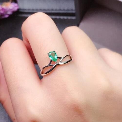 Womens new ring natural emerald ring 925 silver simple design fresh and lovely style
