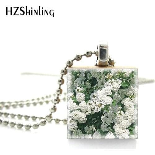 2018 New Fashion Lovely Style Beautiful Spiraea Japonica Pictures Scrabble Game Tile Jewelry Handmade Wooden Scrabble Tiles