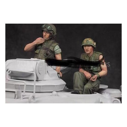 American Resin Soldiers Two American Tank Soldiers 1:35
