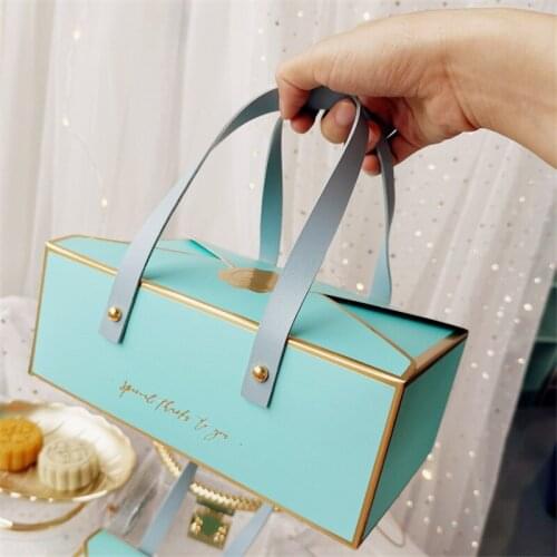 High-grade Bronzing Protable Paper Box Leather Portable Rope Chocolate Candy Packaging Birthday Party New Year Gift Box