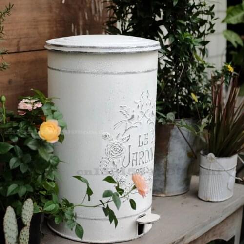 Retro Wrought Iron Trash Can Pedal Type with Lid Garden Villa Trash Can Waste Paper Basket Home Decoration Ornaments White/green
