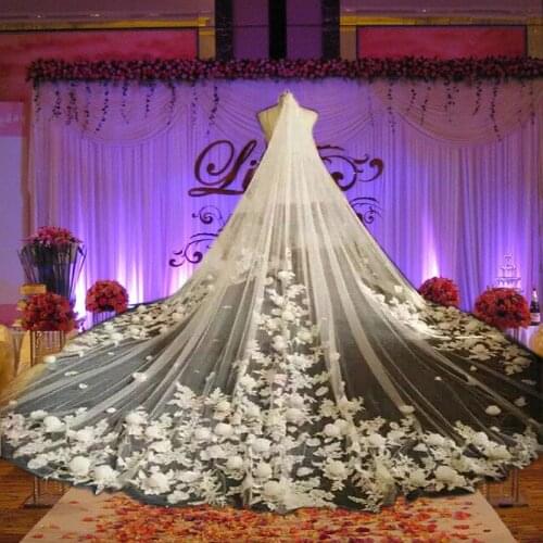 Luxury 3D Flowers 3 4 5 Meters Ivory/White Bridal Veils with Comb Lace Edge Cathedral Wedding Veil Long 2021 Wedding Accessories